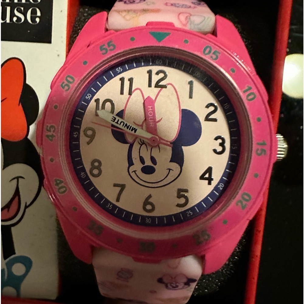 Disney Minnie Mouse watch, new in box - Picture 5 of 5
